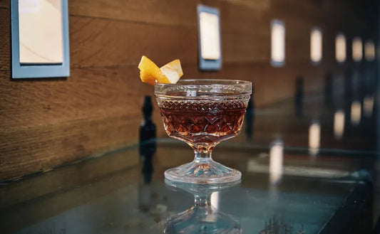 The History of the 1910 Cocktail: Origins, Legacy, and a Traditional Recipe
