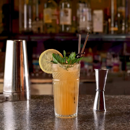 Arnold Palmer: Refreshing Iced Tea & Lemonade Cocktail Recipe